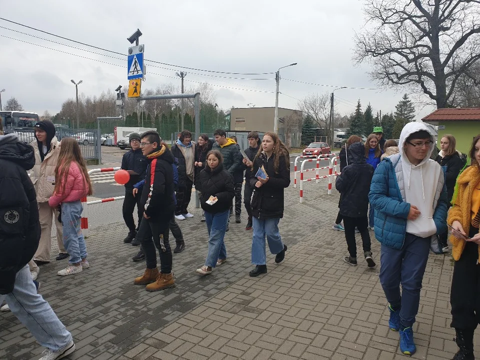 Targi Edukacyjne w Ozorkowie. Jakie szkoły odwiedziły dziś halę sportową?