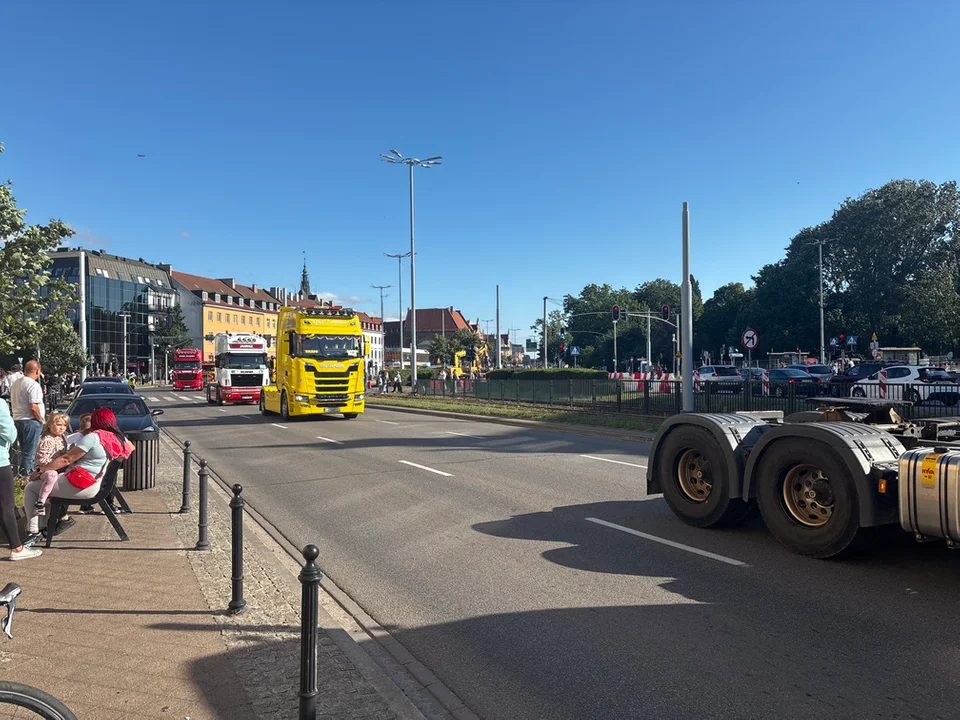 Widowiskowa parada Scanii przyciągnęła tłumy
