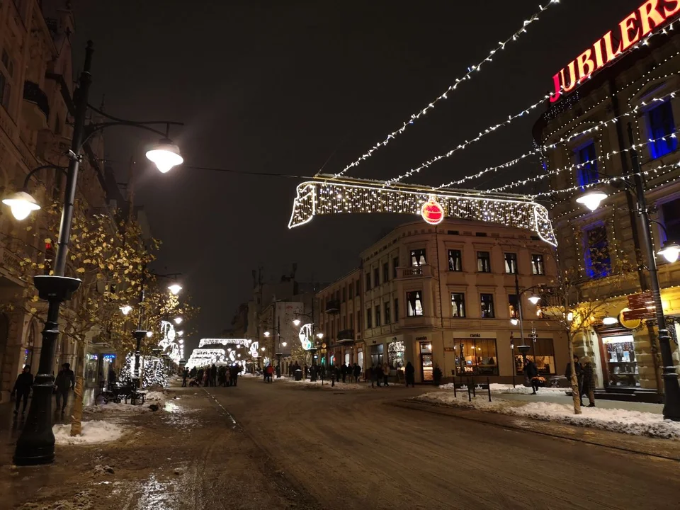 Świąteczna iluminacja na Piotrkowskiej