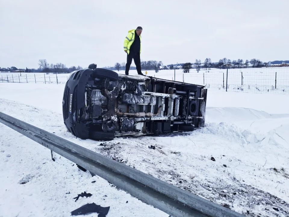 wypadek na 1 dostawczak