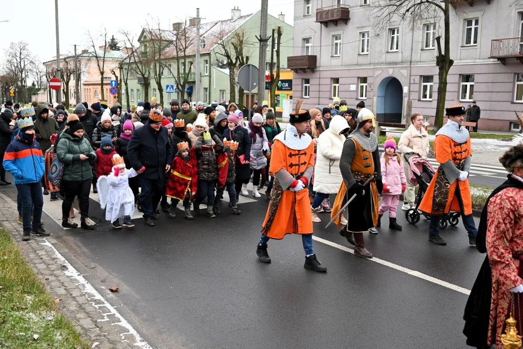 Orszak Trzech Króli przeszedł ulicami Łęczycy [ZDJĘCIA] - Zdjęcie główne