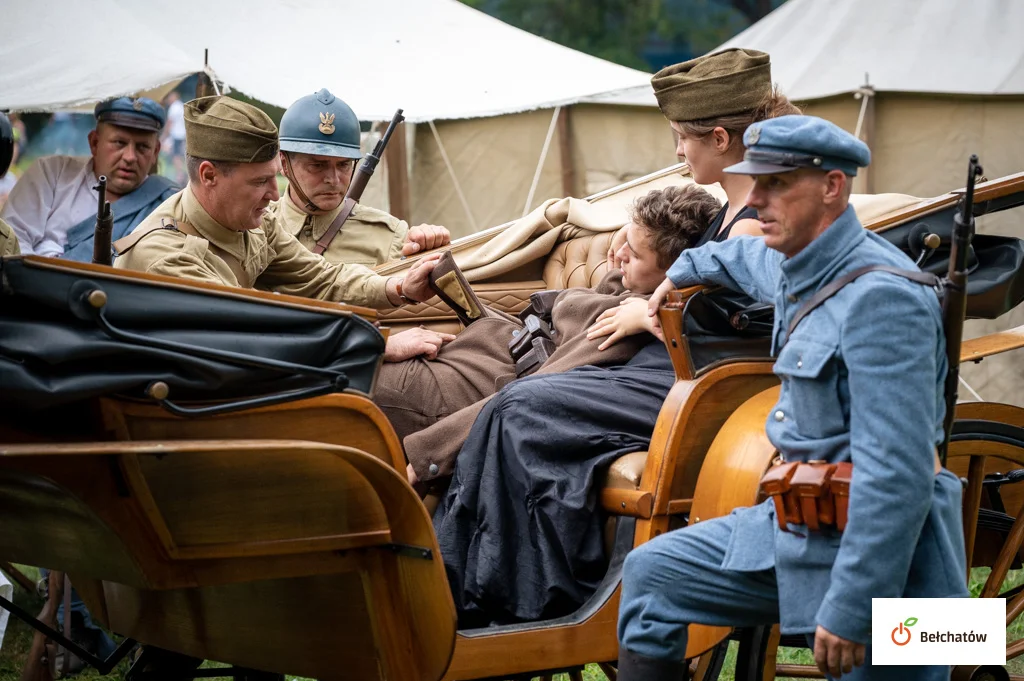 Huk wystrzałów, bitwa i śmierć Stefana Hellwiga. Żywa lekcja historii w bełchatowskim parku [FOTO] - Zdjęcie główne