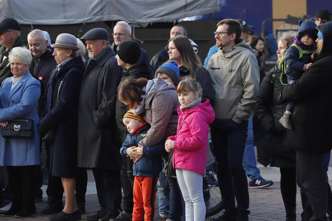 Święto Niepodległości przed Manufakturą