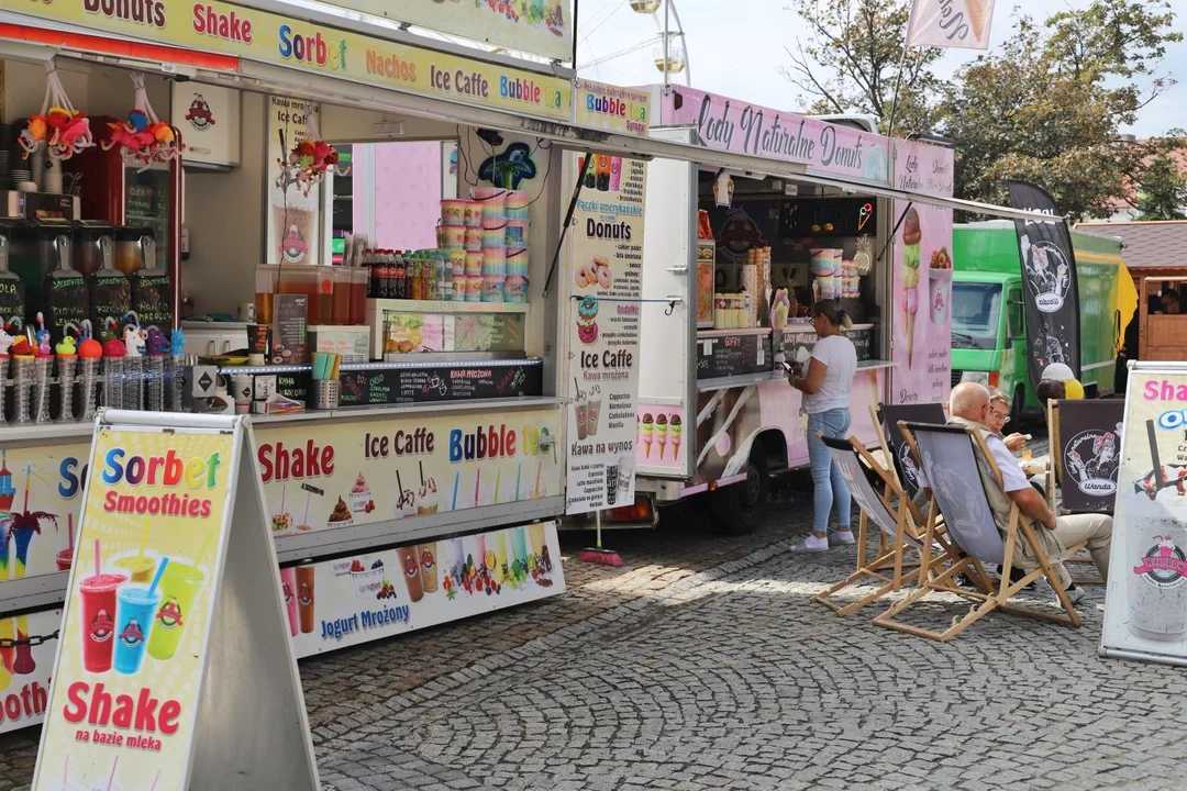 W centrum Kutna ruszył Jarmark Różany