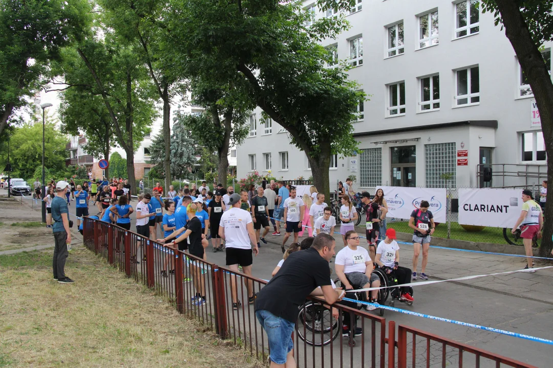 Piknik rodzinny fundacji „Daj piątaka na dzieciaka” na Bałutach