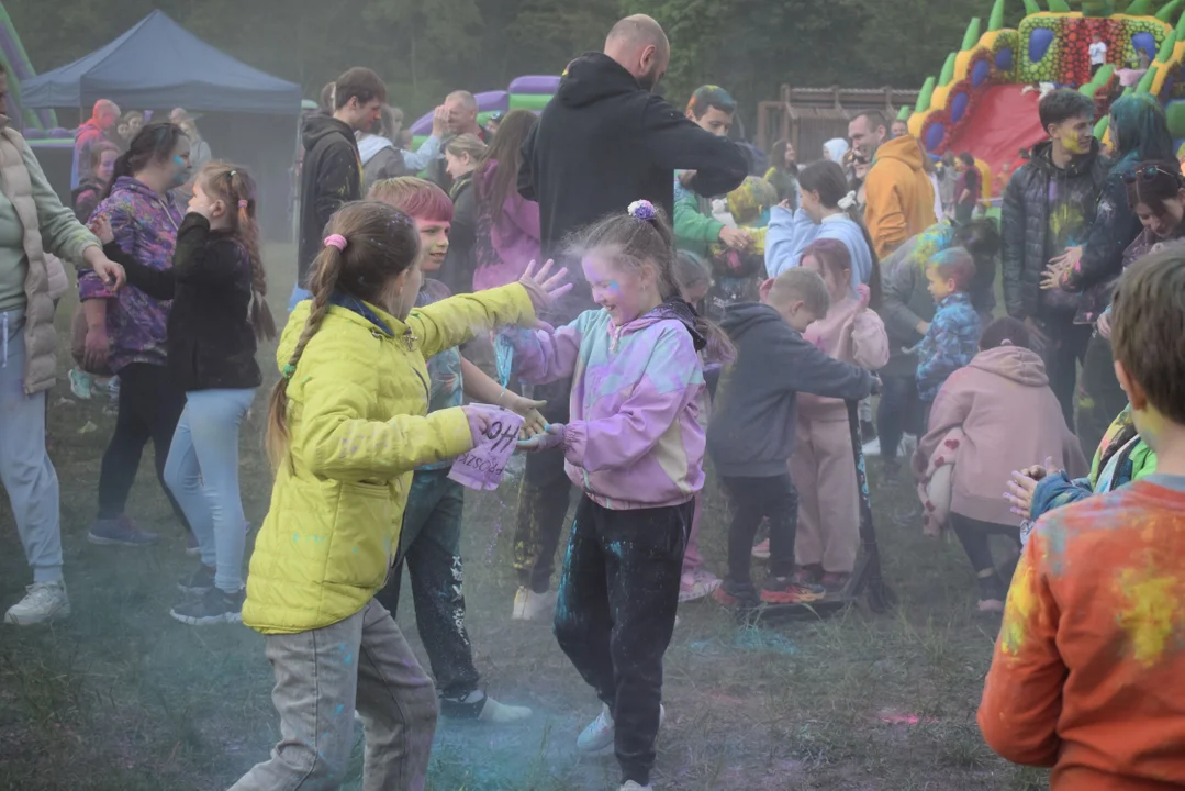 Holi Święto Kolorów na Stawach Jana w maju