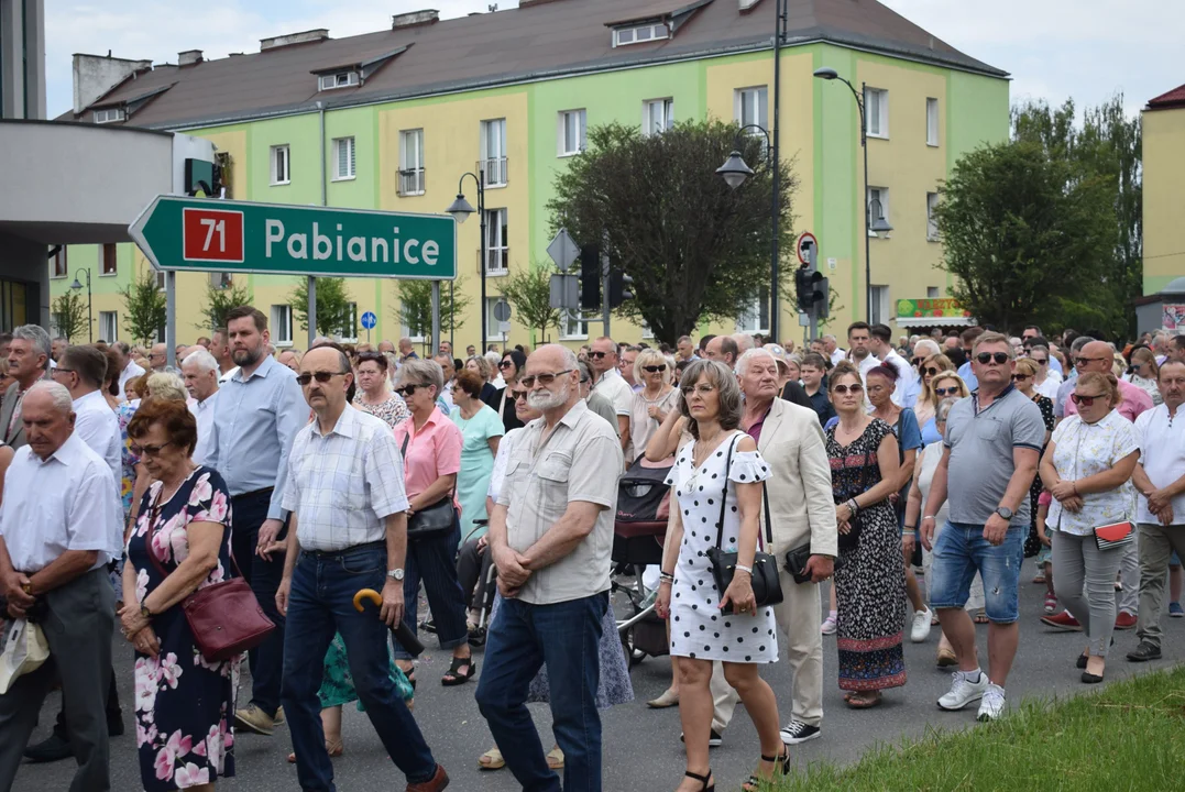 procesja Bożego Ciała w parafii Matki Bożej Dobrej Rady w Zgierzu