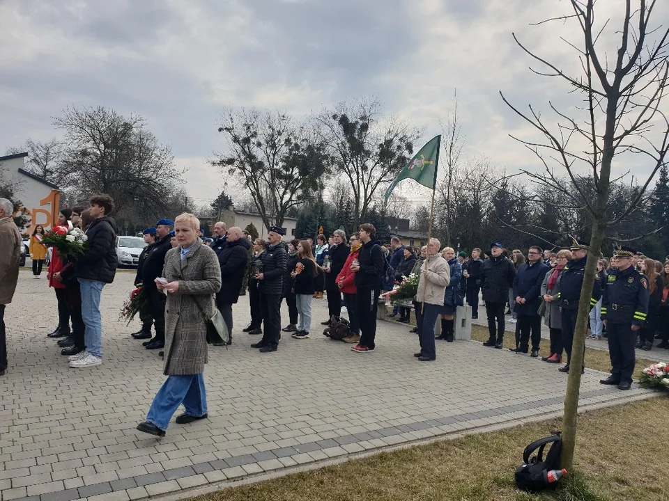 Obchody Zbrodni Zgierskiej na placu Stu straconych [zdjęcia]