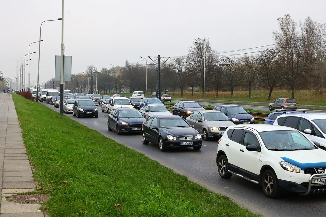 Korki na al. Włókniarzy w Łodzi