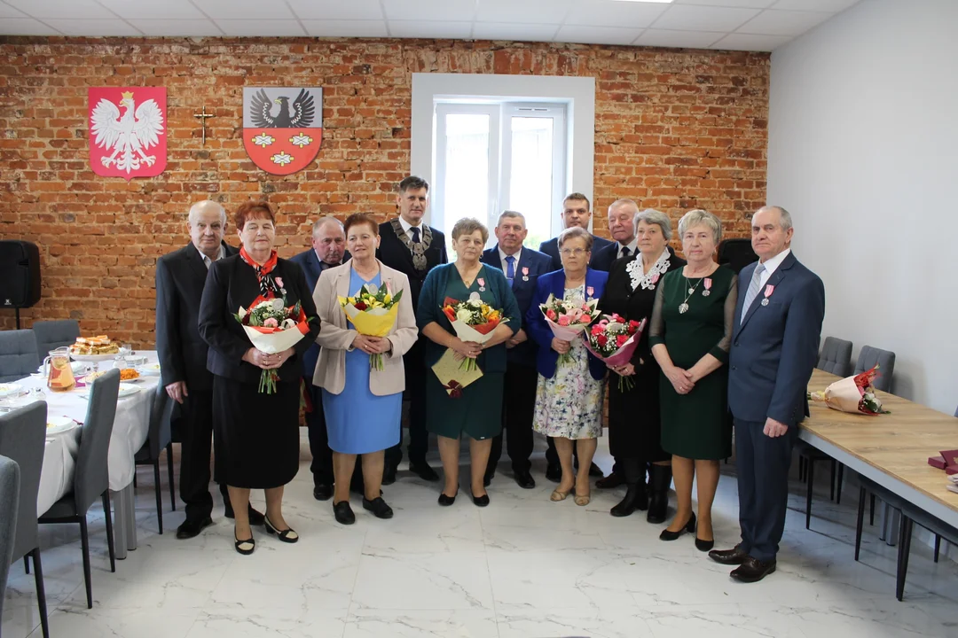 Od dekad idą razem przez życie. Złote Gody w gminie Oporów [ZDJĘCIA] - Zdjęcie główne