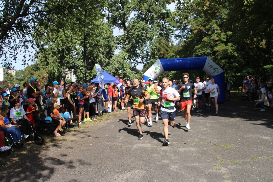 Bieg "Szczęśliwa 13" w parku Baden-Powella w Łodzi