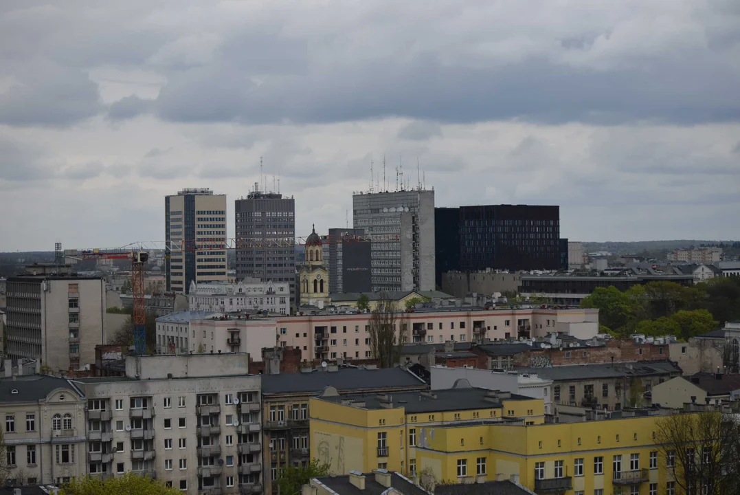 Panorama miasta widziana z wieżowca Red Tower