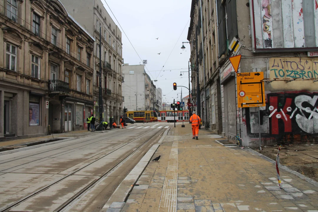 Tramwaje i autobusy MPK Łódź powróciły na Legionów