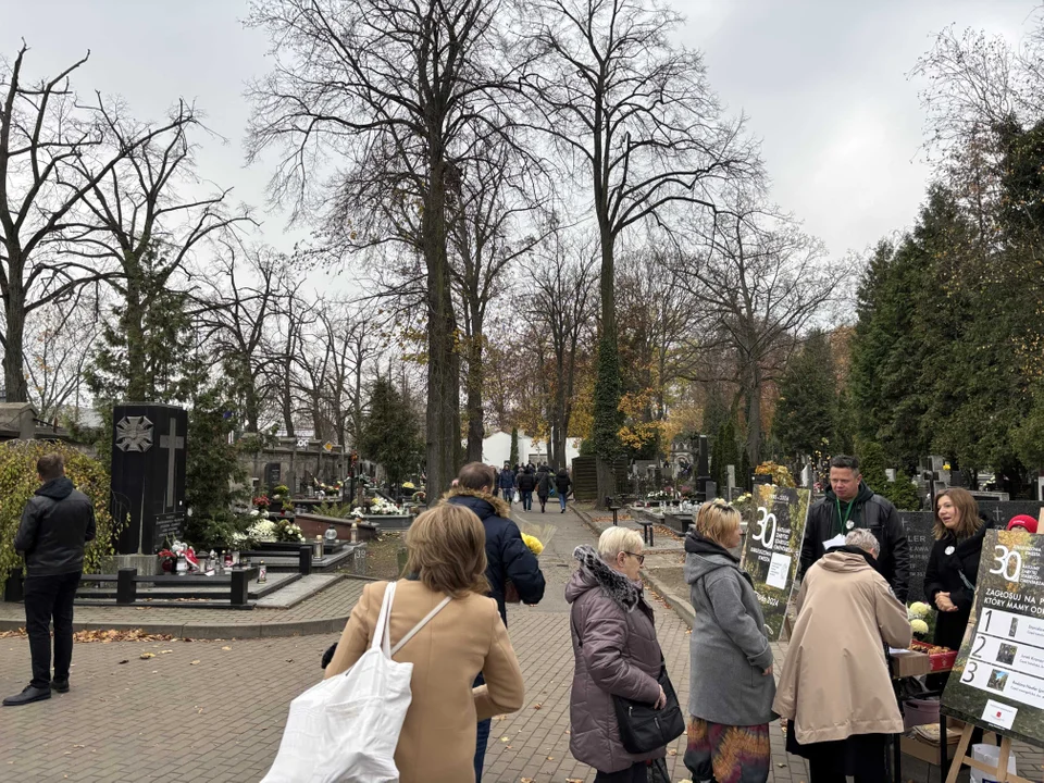 Stary Cmentarz w Łodzi podczas Wszystkich Świętych 2024