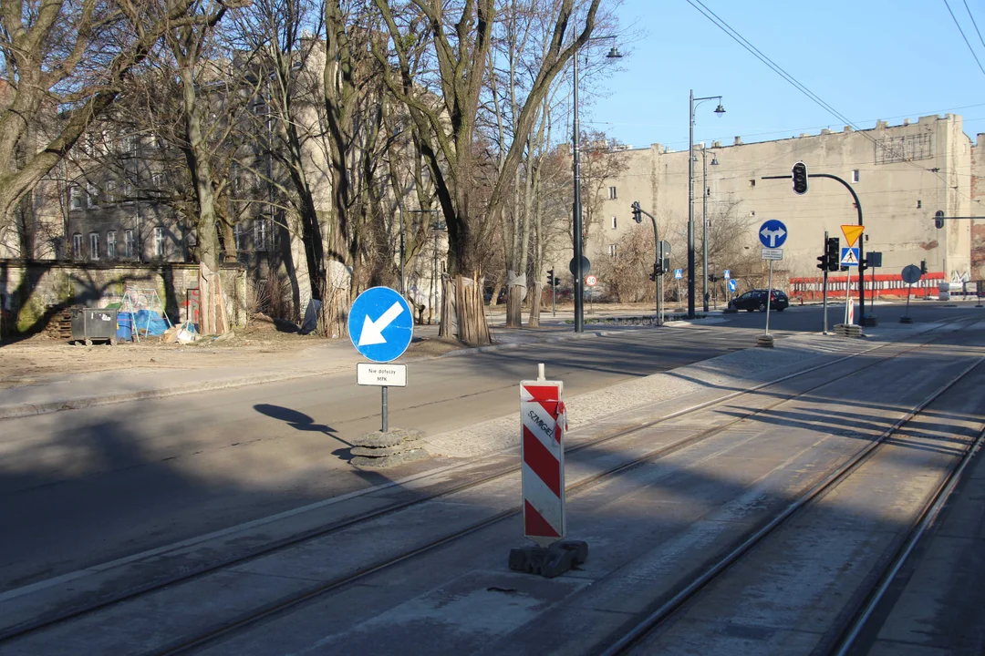 Przystanki tramwajowe przy Wojska Polskiego i Franciszkańskiej