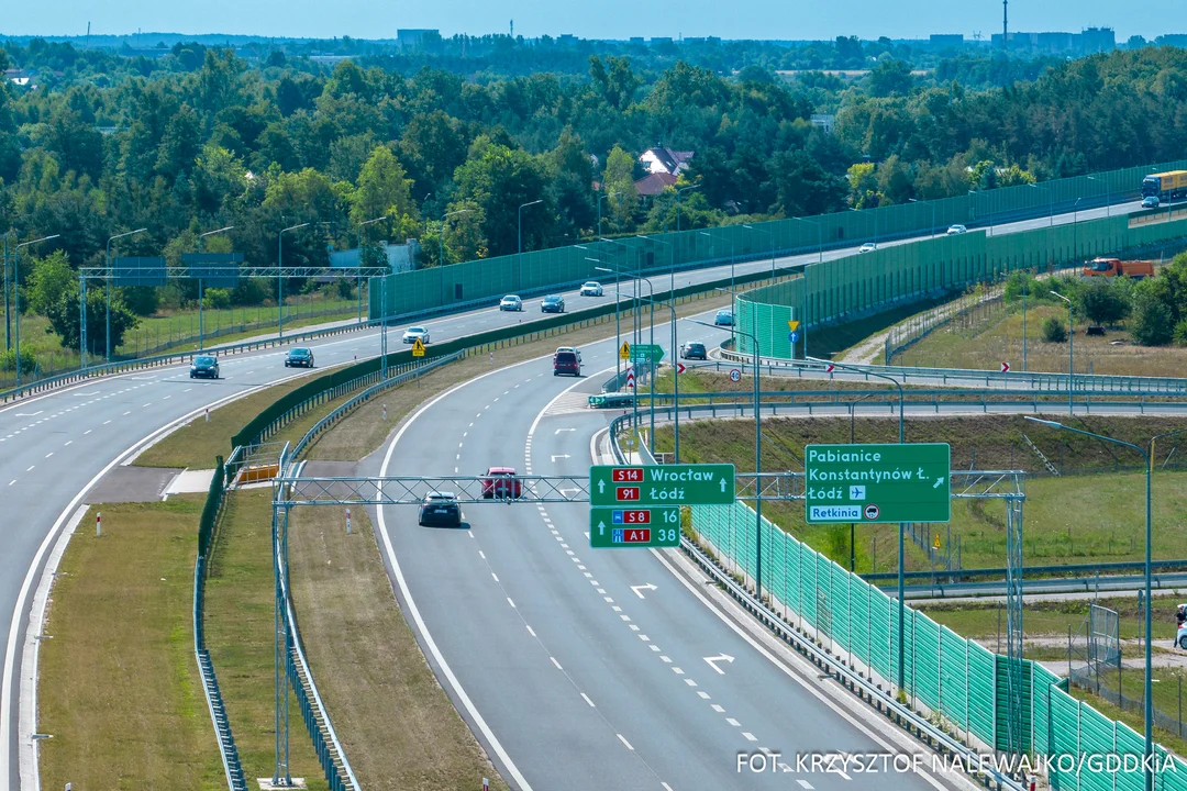 Drogi ekspresowe i autostrady w województwie łódzkim z lotu ptaka