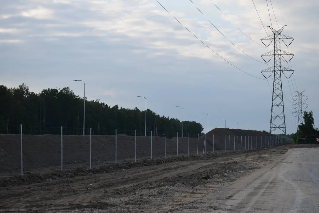 Brakuje 300 metrów wału osłaniającego od hałasu