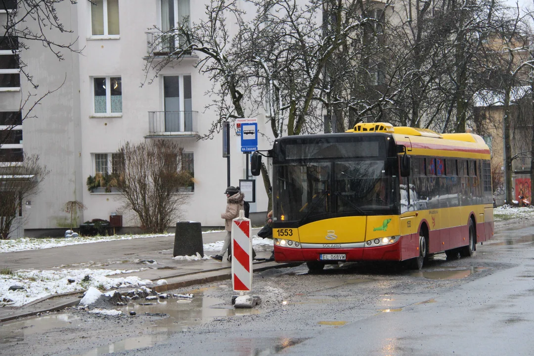 Dziury w drogach na Bałutach