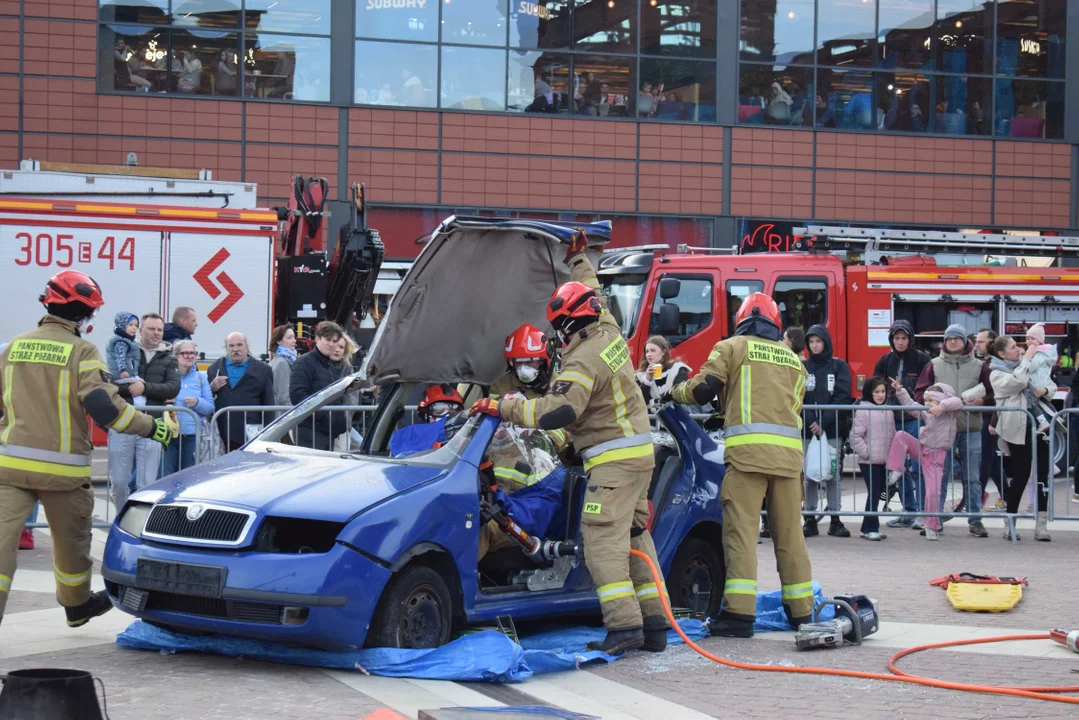 Festyn "Czad i ogień. Obudź czujność" na rynku Manufaktury