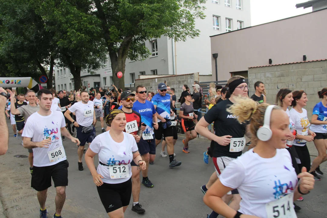 Piknik rodzinny fundacji „Daj piątaka na dzieciaka” na Bałutach