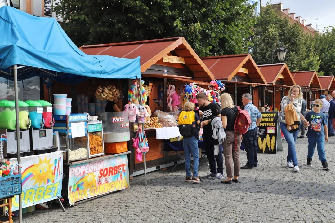 W centrum Kutna ruszył Jarmark Różany