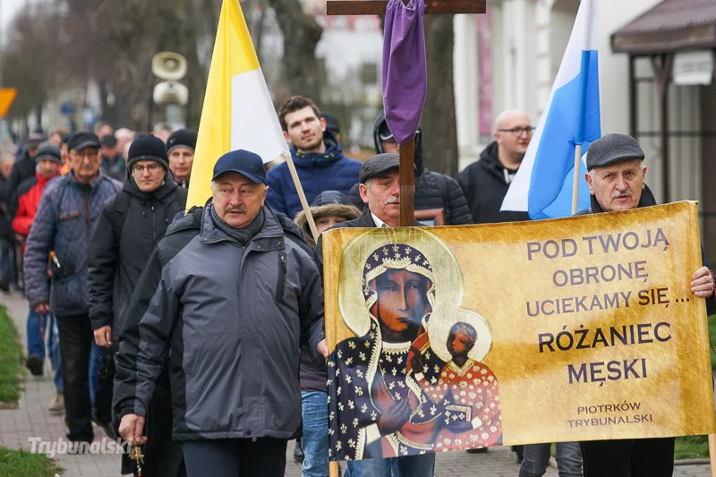 Męski Różaniec ulicami Piotrkowa