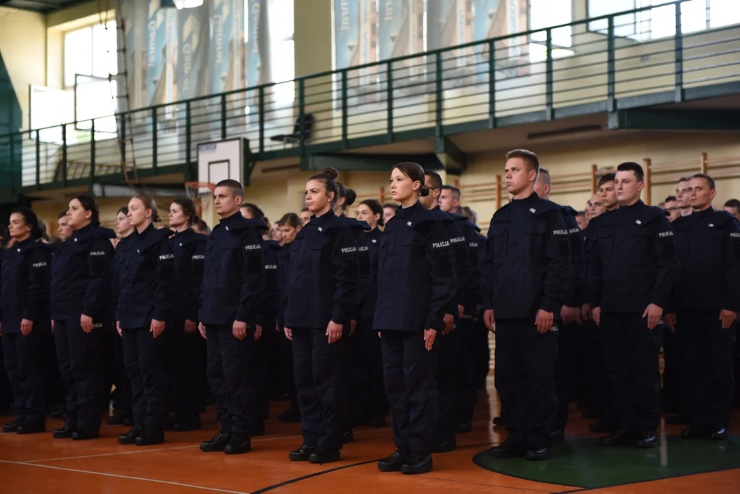 Praca szuka człowieka. Wakaty w łódzkiej policji. Zarobki? Możecie być zdziwieni - Zdjęcie główne