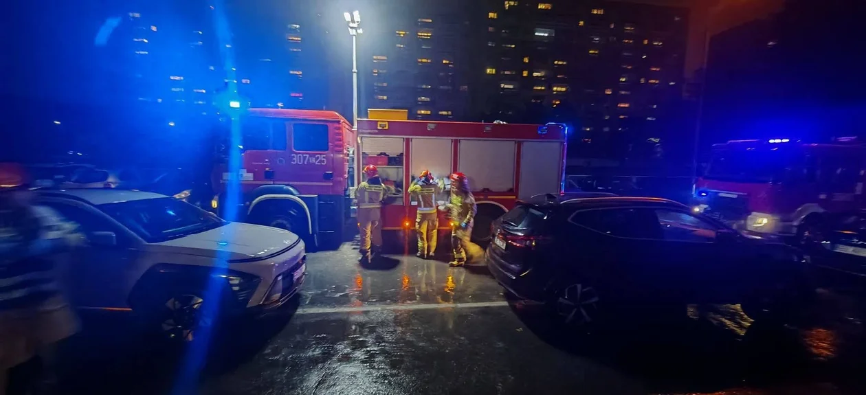 Pijany uderzył w sześć aut na Osiedlu Piastów w Łodzi