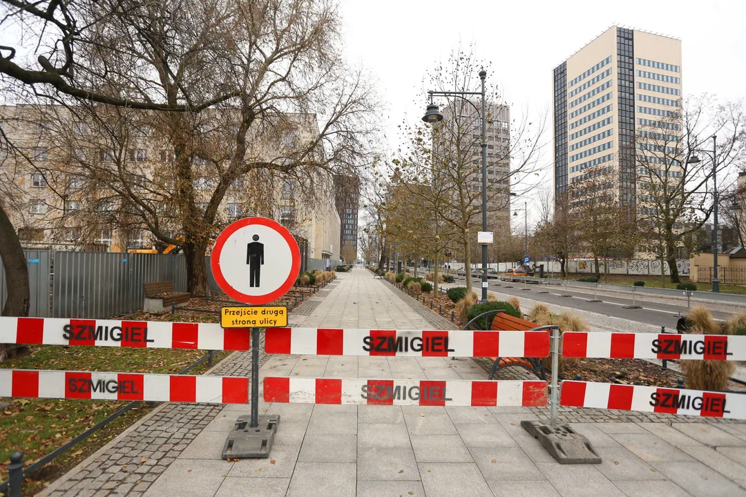 Utrudnienia dla kierowców na ul. Traugutta w Łodzi. Trwa budowa tunelu Kolei Dużych Prędkości