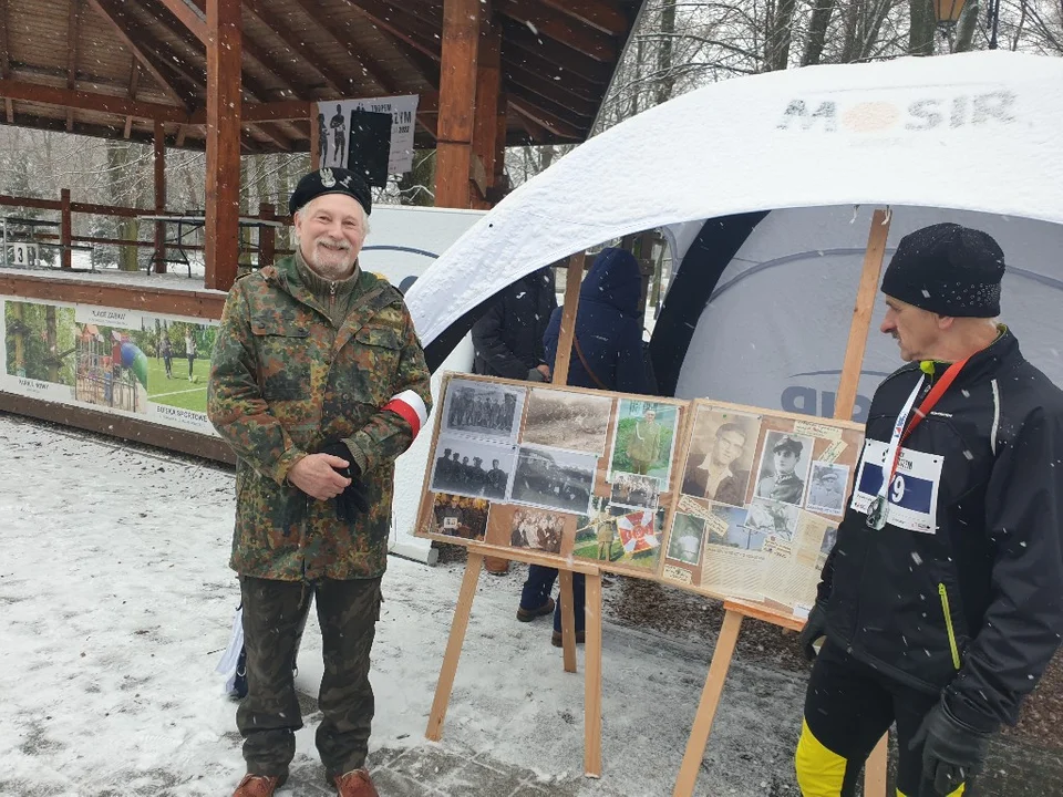 Bieg Tropem Wilczym w Zgierzu. Mimo kiepskiej pogody było naprawdę gorąco