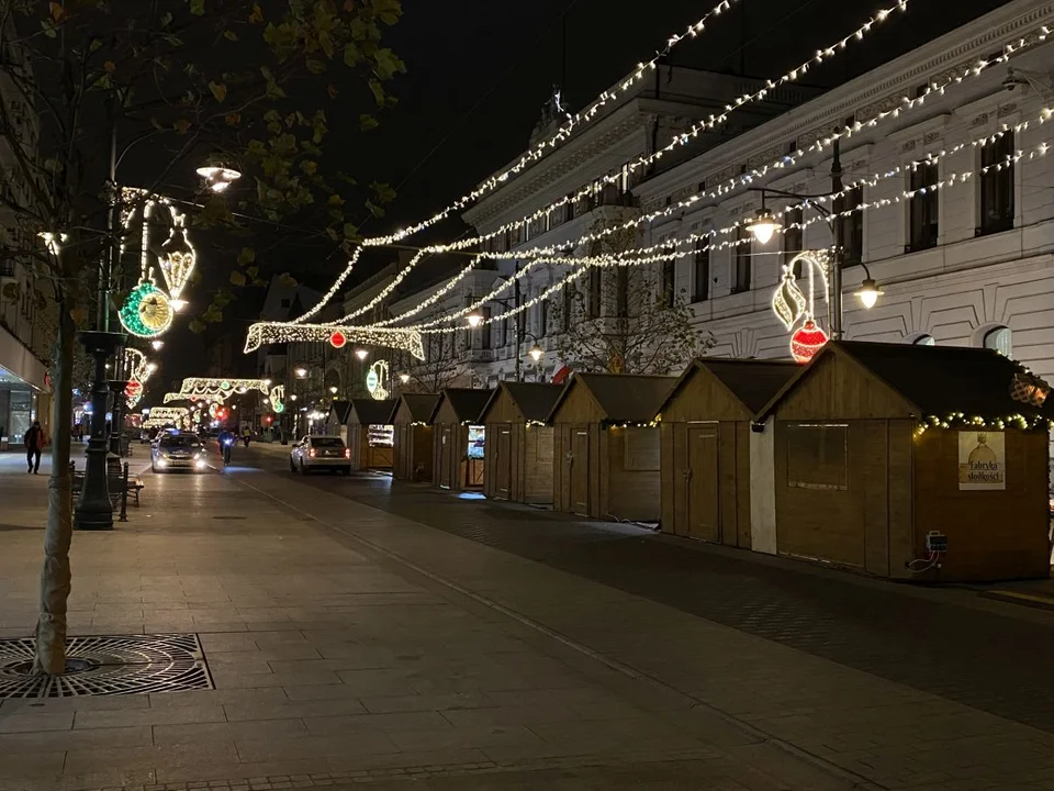 Świąteczna iluminacja na Piotrkowskiej