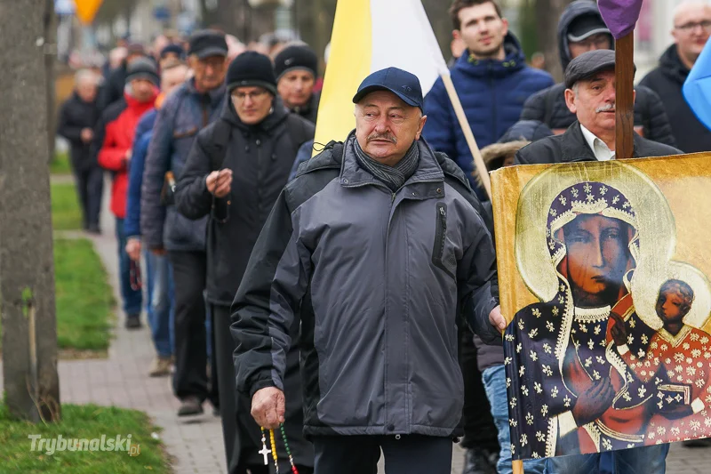 Męski Różaniec ulicami Piotrkowa