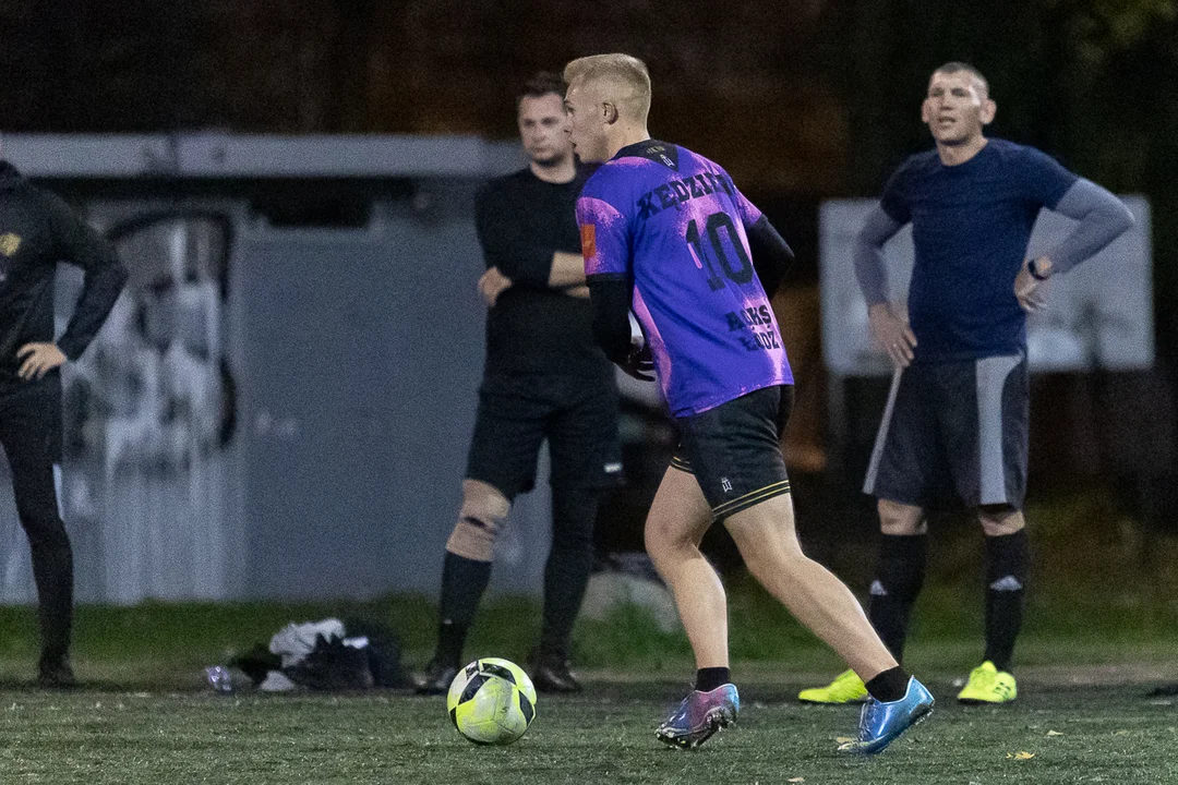 Duże emocje w spotkaniu AGKS 2 oraz FC Farselona w rozgrywkach Playareny