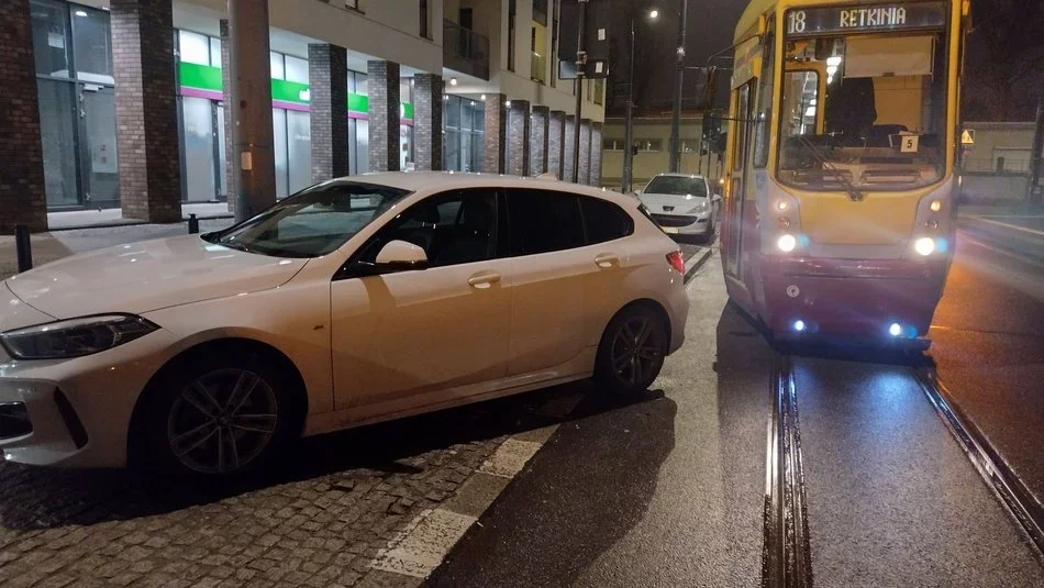 Na tych ulicach Łodzi kierowcy blokują tramwaje MPK Łódź