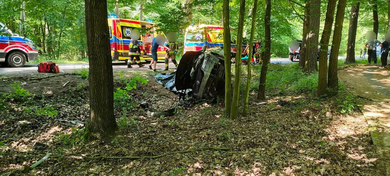 Tragiczny wypadek mieszkańców powiatu gostynińskiego. Dwie osoby nie żyją [ZDJĘCIA] - Zdjęcie główne