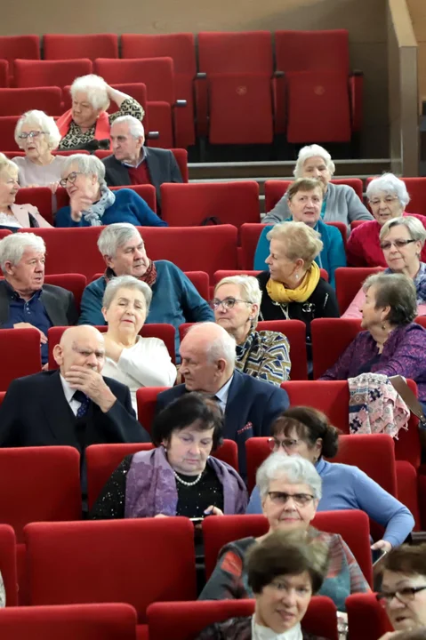 Spotkanie wigilijne członków Stowarzyszenia Uniwersytet Trzeciego Wieku w Kutnie