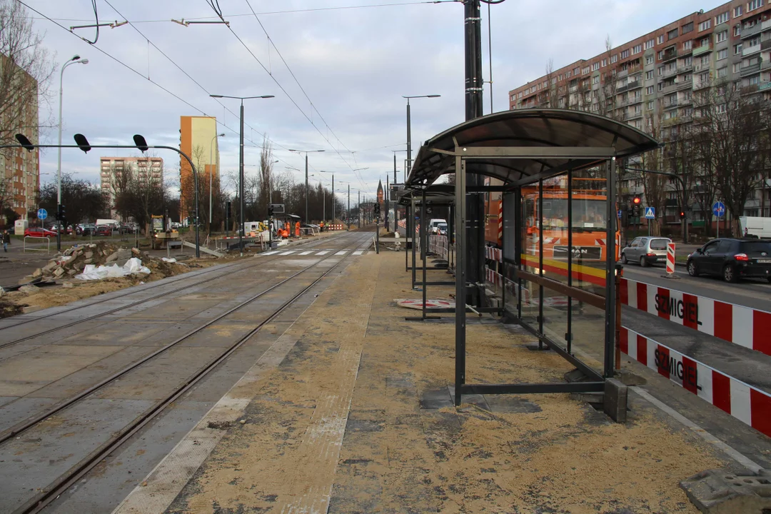 Perony przystankowe za szerokie dla nowych tramwajów MPK Łódź? Zarząd Inwestycji Miejskich komentuje - Zdjęcie główne