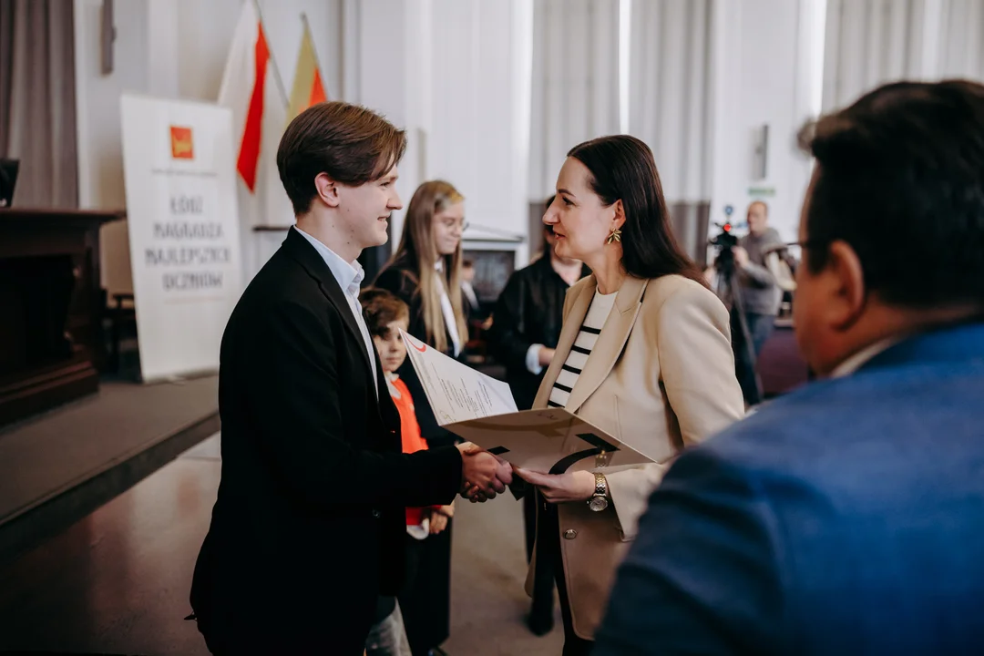 Stypendia dla łódzkich prymusów. Program Mia100 Zdolnych, 25.11.2024 r.