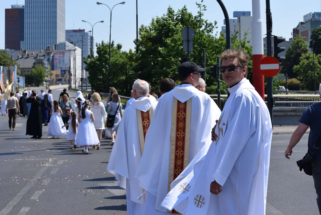 Procesje Bożego Ciała przeszły ulicami Łodzi