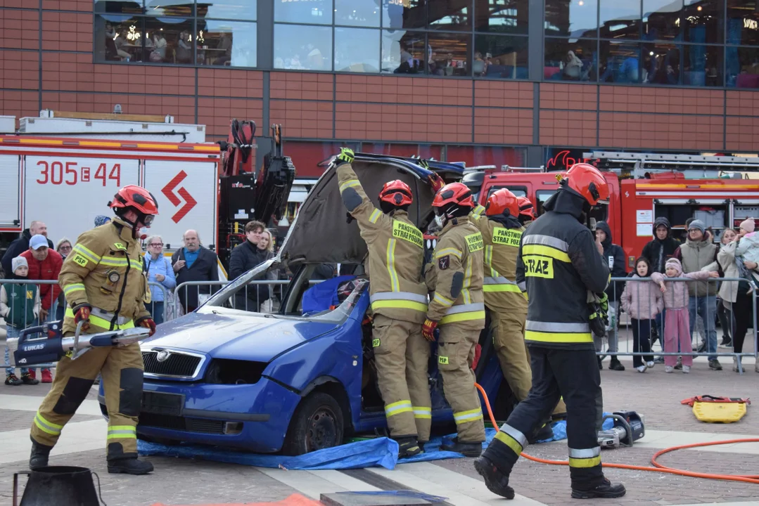Festyn "Czad i ogień. Obudź czujność" na rynku Manufaktury