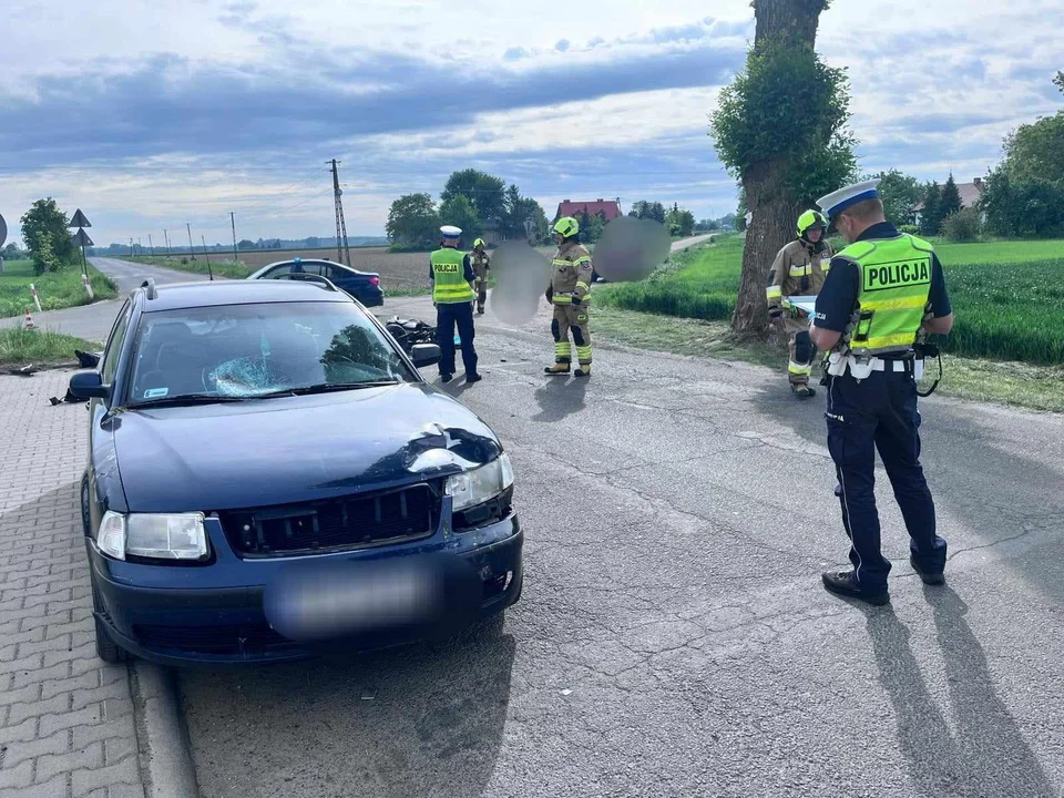 Tragedia w powiecie sieradzkim. Nie żyje 70-latek, a kierowca samochodu wydmuchał prawie 3 promile [ZDJĘCIA] - Zdjęcie główne