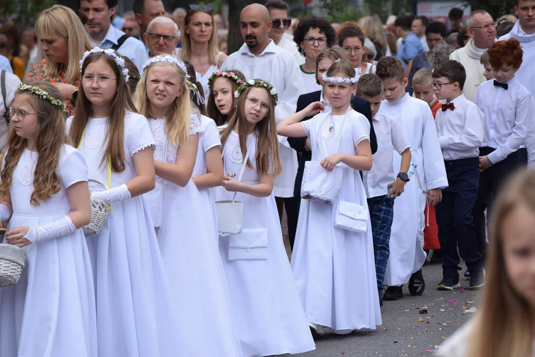 procesja Bożego Ciała w parafii Matki Bożej Dobrej Rady w Zgierzu