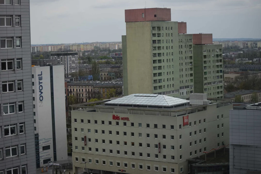 Panorama miasta widziana z wieżowca Red Tower