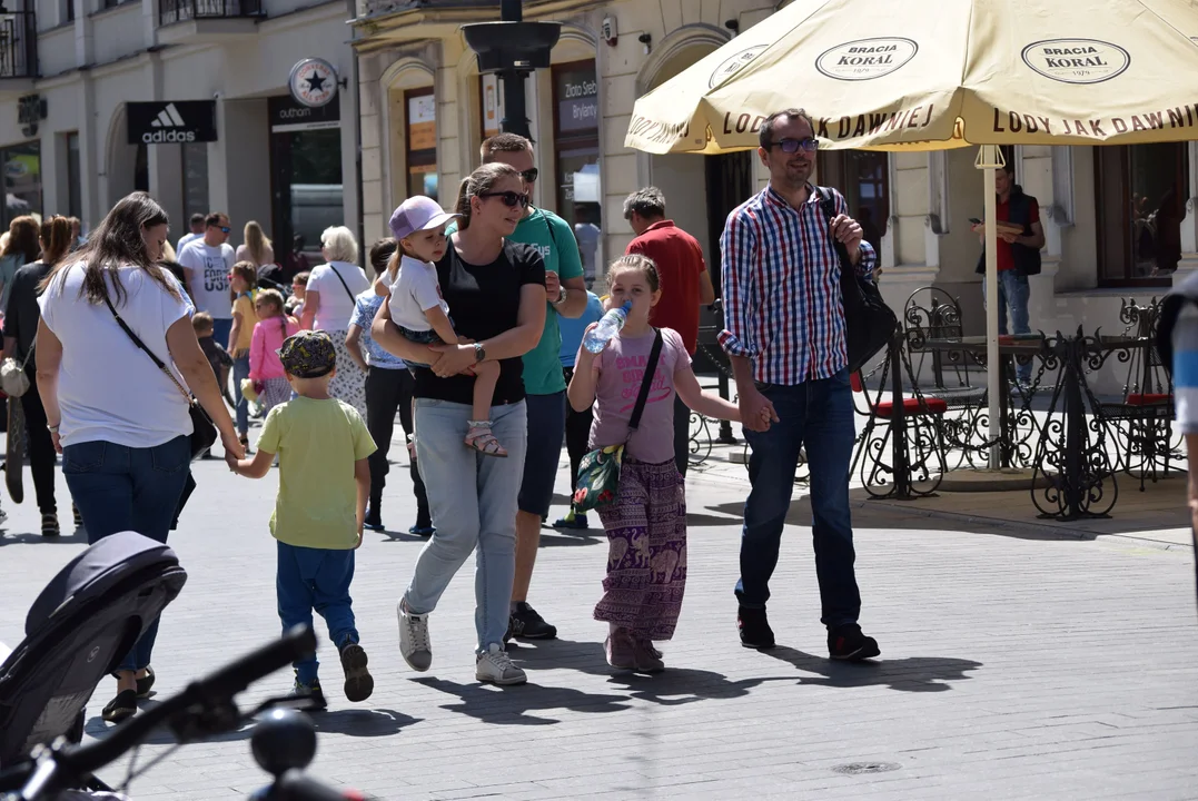 Miejski dzień dziecka w Łodzi. Dzieci przejęły Piotrkowską