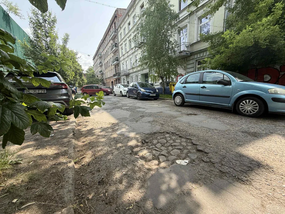 Mieszkania komunalne ul. Złota 4 i 6 w Łodzi