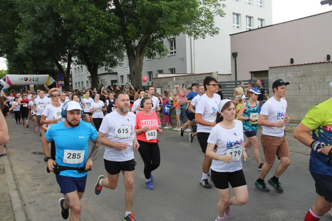 Piknik rodzinny fundacji „Daj piątaka na dzieciaka” na Bałutach