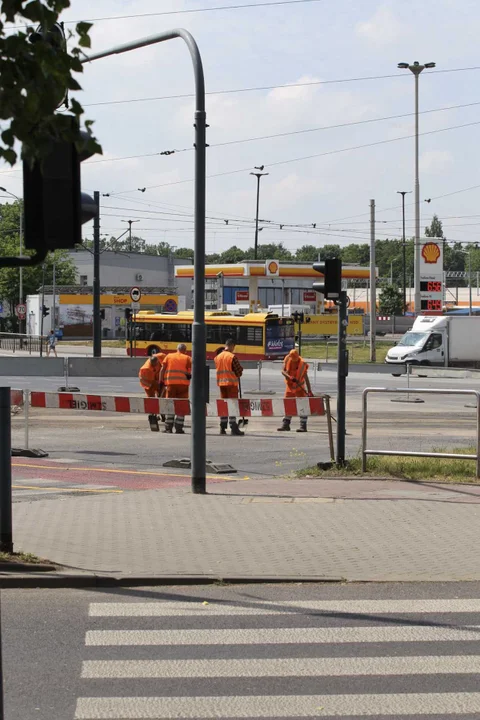 Po alei Włókniarzy zamiast tramwajem, pojedziemy autobusem zastępczym