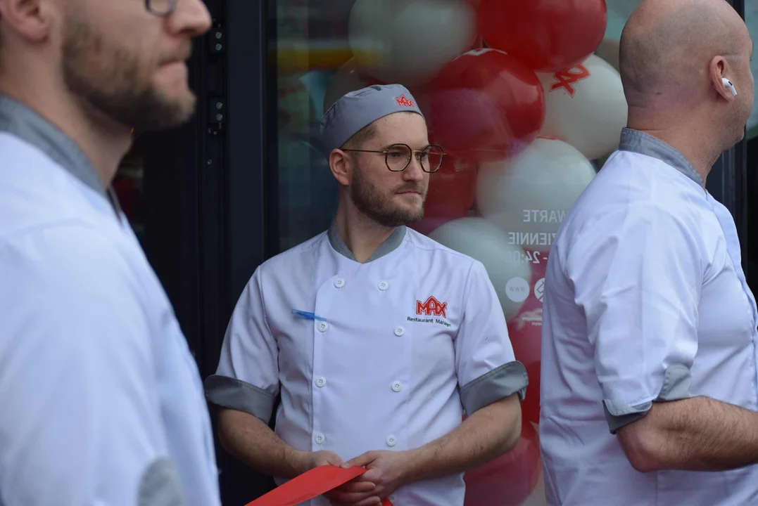 Tłumy łodzian na otwarciu restauracji MAX Premium Burgers. Tego jeszcze w Łodzi nie było [ZOBACZ ZDJĘCIA]