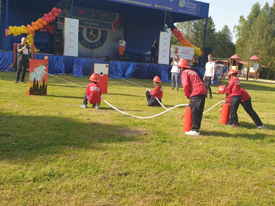 Piknik Strażacki w Dzierżąznej pod Zgierzem. Piękna pogoda i mnóstwo atrakcji, muzyki i dobrego jedzenia [zdjęcia]