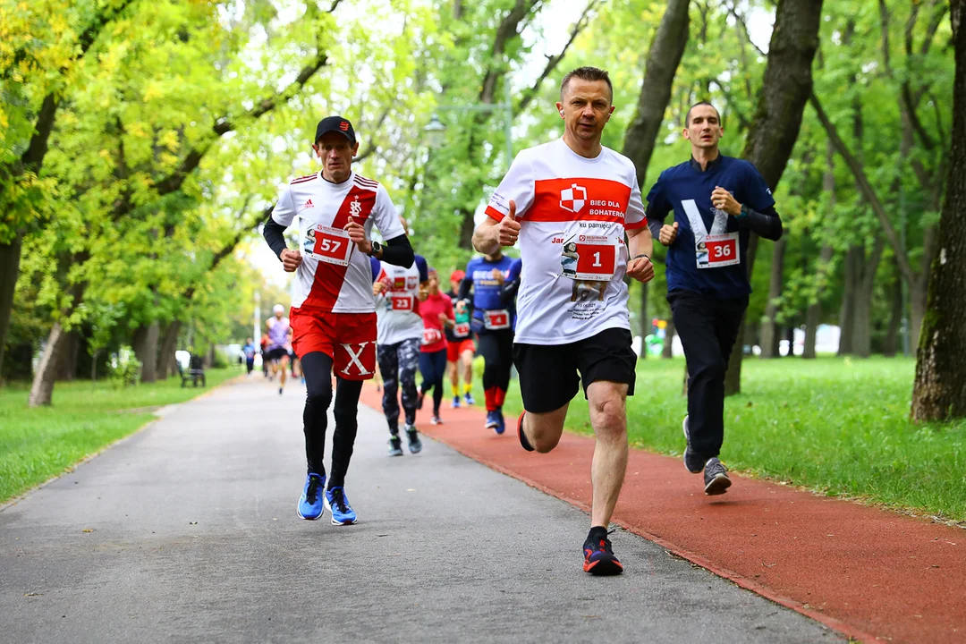 Bieg dla Bohaterów na Zdrowiu. Zawodnicy upamiętnili łódzką olimpijkę [galeria] - Zdjęcie główne